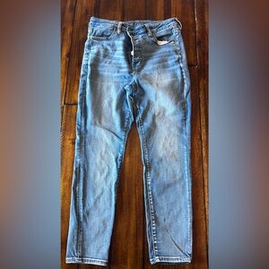 American Eagle Outfitters Light Blue Skinny Jeans